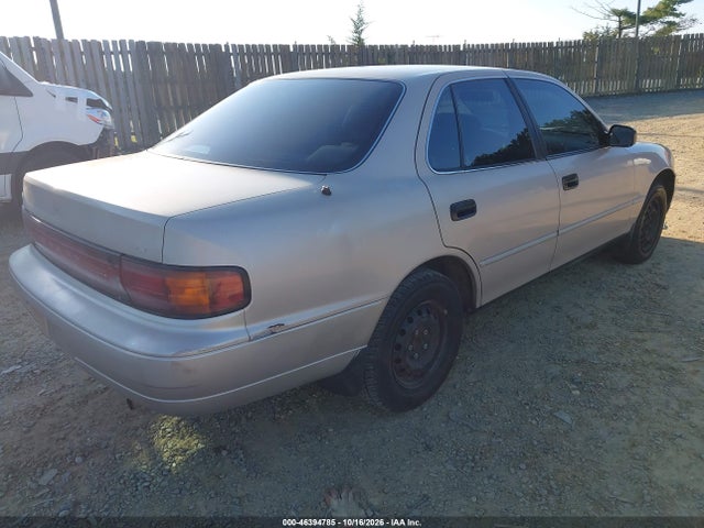 46394785 :رقم المزاد ، 4T1SK12E7NU138356 vin ، 1992 Toyota Camry Le مزاد بيع