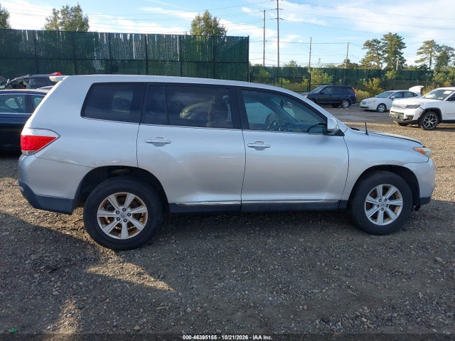 2012 Toyota Highlander Base V6 მანქანა იყიდება აუქციონზე, vin: 5TDBK3EH0CS129778, აუქციონის ნომერი: 46395155