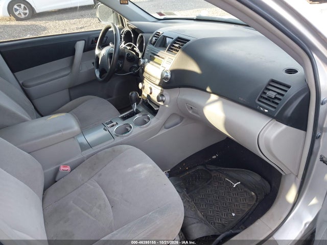 2012 Toyota Highlander Base V6 მანქანა იყიდება აუქციონზე, vin: 5TDBK3EH0CS129778, აუქციონის ნომერი: 46395155