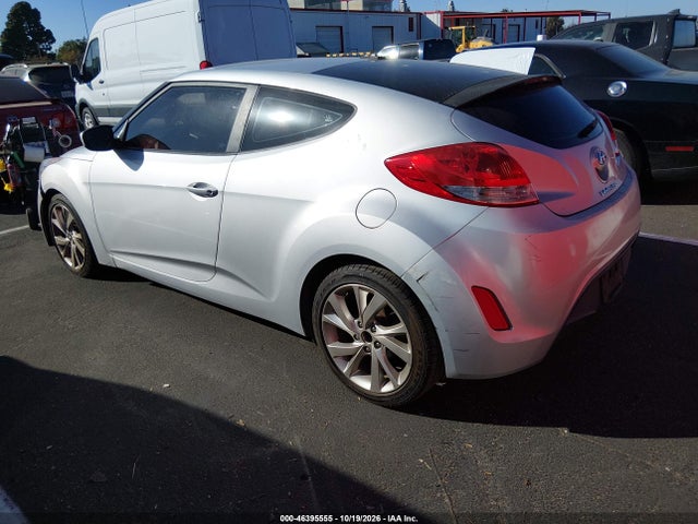 KMHTC6ADXHU308091 Hyundai Veloster