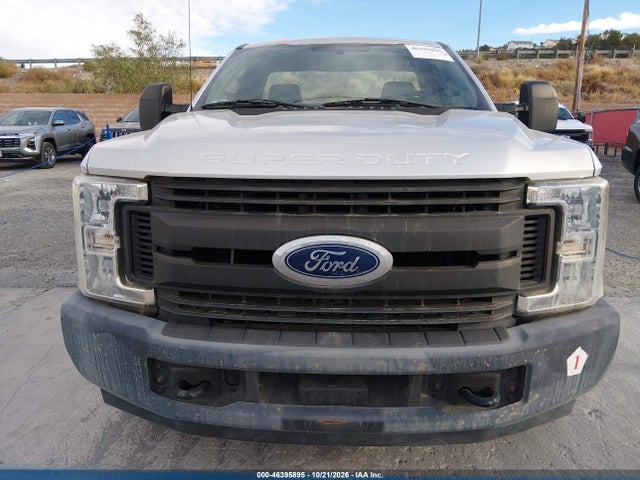46395895 :رقم المزاد ، 1FDBF2A61HEE09821 vin ، 2017 Ford F-250 Xl مزاد بيع