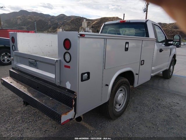 46395895 :رقم المزاد ، 1FDBF2A61HEE09821 vin ، 2017 Ford F-250 Xl مزاد بيع
