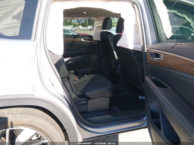 Volkswagen Atlas 2.0t Se W/technology 2025 1V2KR2CA3SC528971 Image 8