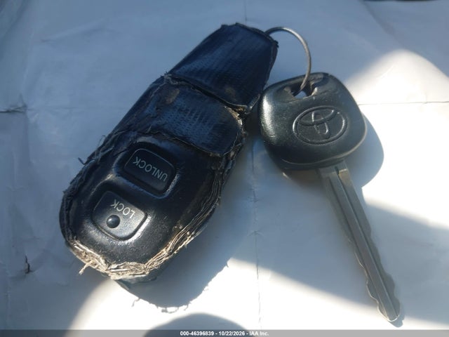 46396839 :رقم المزاد ، 5TDBT44AX2S108572 vin ، 2002 Toyota Sequoia Sr5 V8 مزاد بيع