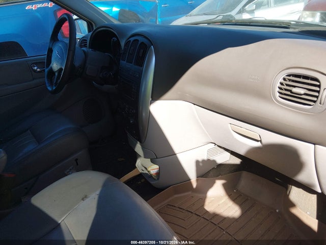 2005 Chrysler Town & Country Touring მანქანა იყიდება აუქციონზე, vin: 2C4GP54L65R380065, აუქციონის ნომერი: 46397205