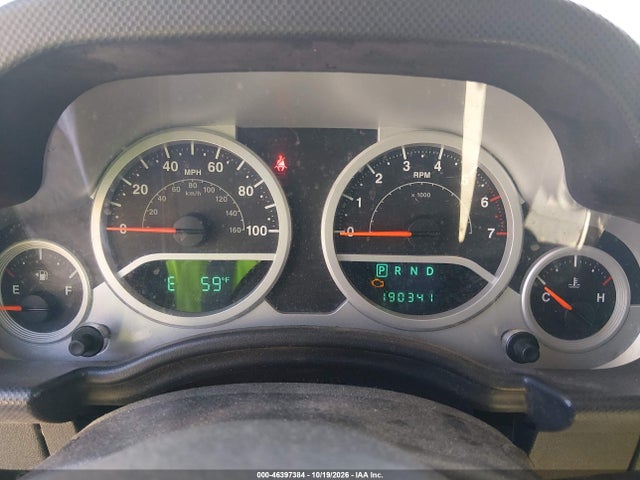 2007 Jeep Wrangler Unlimited Rubicon მანქანა იყიდება აუქციონზე, vin: 1J8GA69127L112729, აუქციონის ნომერი: 46397384