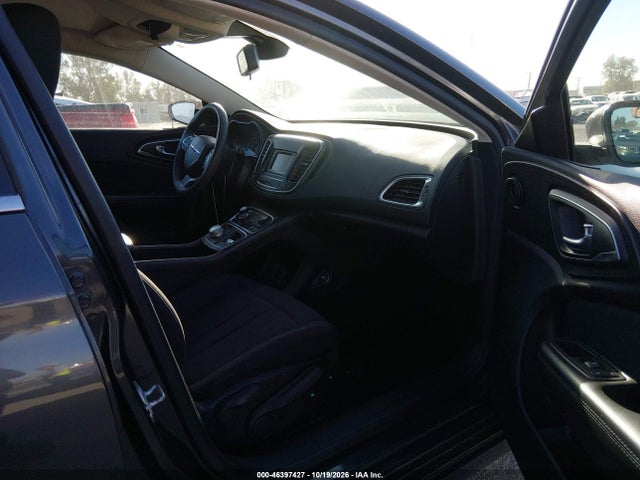 Chrysler 200 Limited 2015 1C3CCCAB8FN636204 Image 5