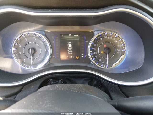 Chrysler 200 Limited 2015 1C3CCCAB8FN636204 Image 7