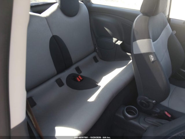 46397561 :رقم المزاد ، WMWRE33555TG98886 vin ، 2005 Mini Cooper S مزاد بيع