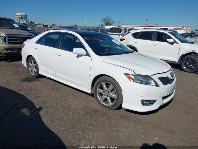 46397607 :رقم المزاد ، 4T1BF3EKXBU695470 vin ، 2011 Toyota Camry Se مزاد بيع