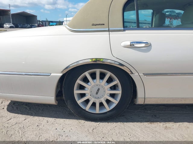 Продажа на аукционе авто 2007 Lincoln Town Car Signature, vin: 1LNHM81V37Y635205, номер лота: 46397691