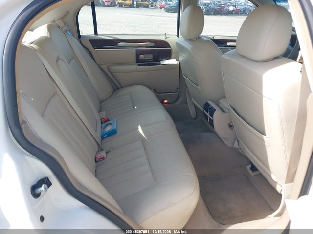Продажа на аукционе авто 2007 Lincoln Town Car Signature, vin: 1LNHM81V37Y635205, номер лота: 46397691