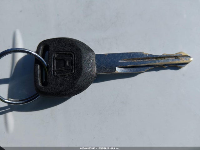 Продажа на аукционе авто 2001 Honda Cr-v Ex, vin: JHLRD186X1C015232, номер лота: 46397845
