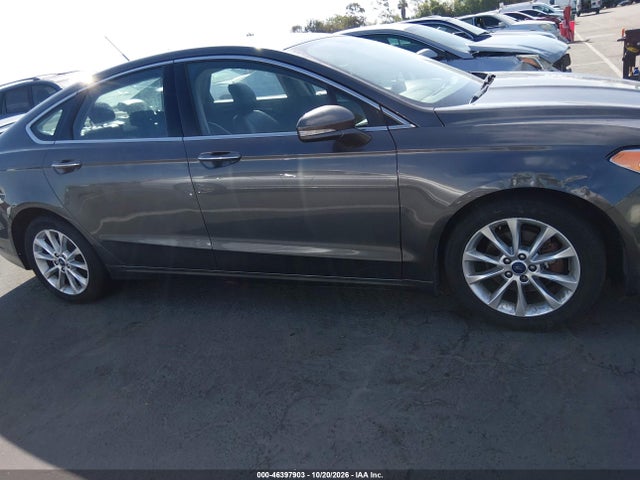 2017 Ford Fusion Titanium მანქანა იყიდება აუქციონზე, vin: 3FA6P0K99HR149767, აუქციონის ნომერი: 46397903