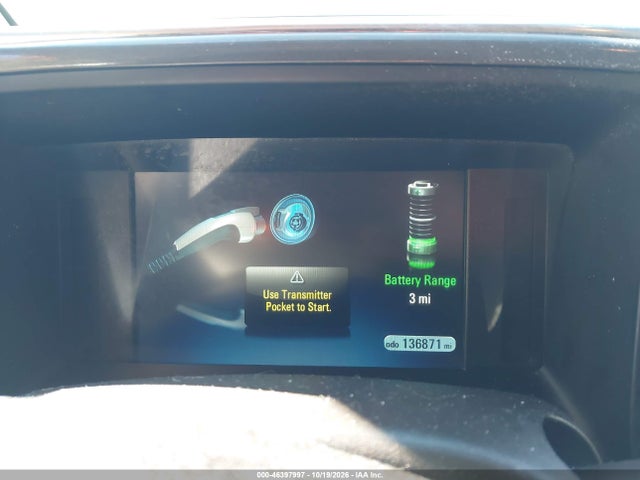 46397997 :رقم المزاد ، 1G1RA6E46FU104649 vin ، 2015 Chevrolet Volt مزاد بيع