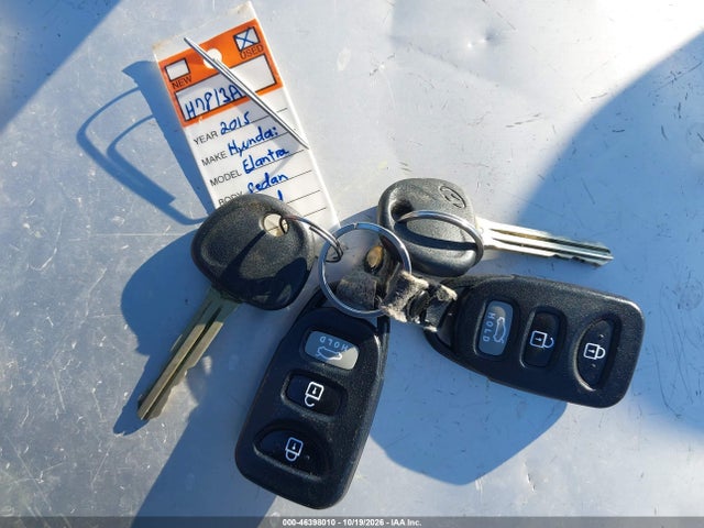 46398010 :رقم المزاد ، 5NPDH4AE0FH611802 vin ، 2015 Hyundai Elantra Se مزاد بيع