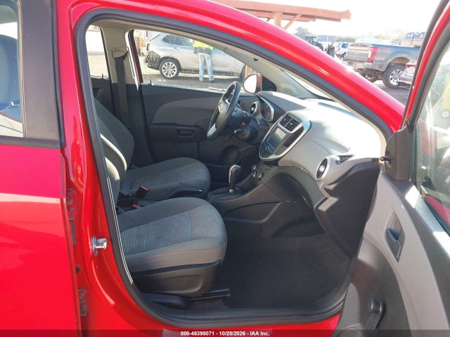 Продажа на аукционе авто 2017 Chevrolet Sonic Ls Auto, vin: 1G1JB5SG6H4162055, номер лота: 46398071