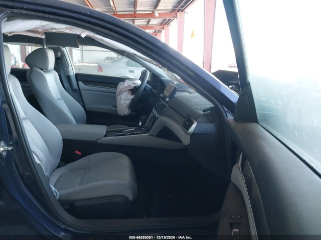 46398091 :رقم المزاد ، 1HGCV1F48JA231692 vin ، 2018 Honda Accord Ex مزاد بيع
