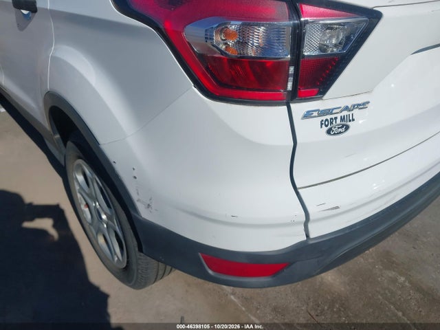 2017 Ford Escape S მანქანა იყიდება აუქციონზე, vin: 1FMCU0F73HUE63658, აუქციონის ნომერი: 46398105
