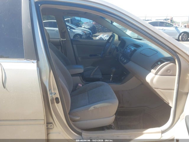 2006 Toyota Camry Le მანქანა იყიდება აუქციონზე, vin: 4T1BE32K06U105905, აუქციონის ნომერი: 46398196