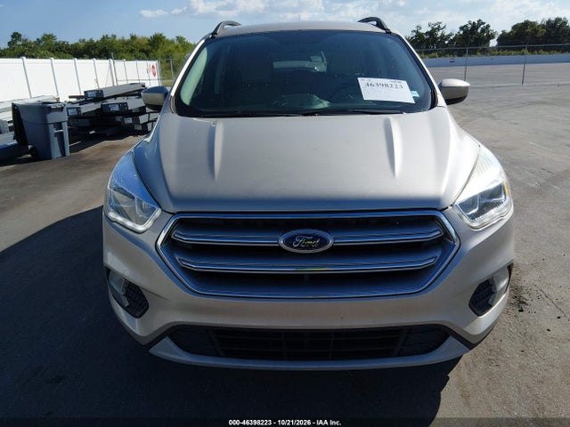 Продажа на аукционе авто 2017 Ford Escape Se, vin: 1FMCU0GD5HUE13011, номер лота: 46398223