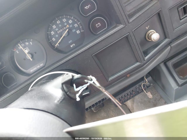 1992 Jeep Cherokee Sport მანქანა იყიდება აუქციონზე, vin: 1J4FT87S0NL200447, აუქციონის ნომერი: 46398260