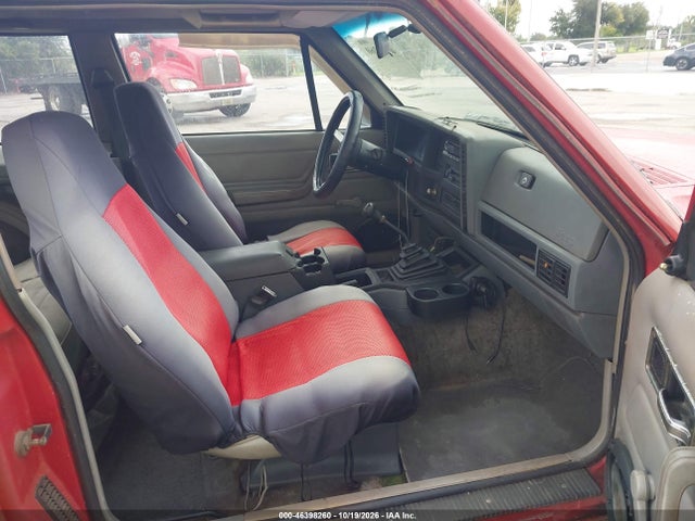 1992 Jeep Cherokee Sport მანქანა იყიდება აუქციონზე, vin: 1J4FT87S0NL200447, აუქციონის ნომერი: 46398260
