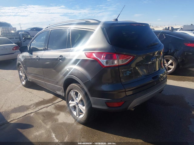 46399297 :رقم المزاد ، 1FMCU0GX4FUB61047 vin ، 2015 Ford Escape Se مزاد بيع
