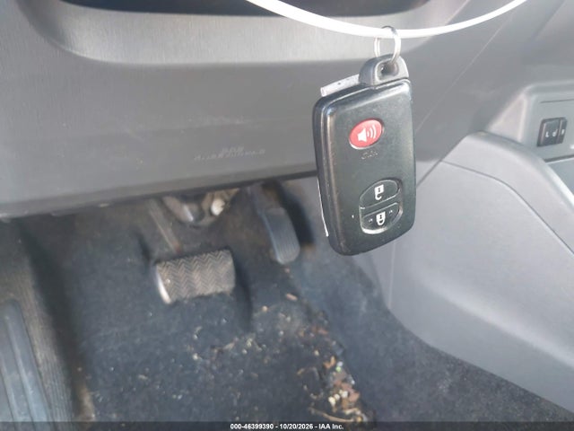 46399390 :رقم المزاد ، JTDZN3EU2C3065215 vin ، 2012 Toyota Prius V Five مزاد بيع