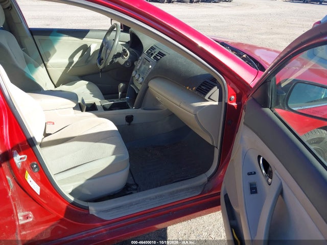 46400010 :رقم المزاد ، 4T4BF3EK2AR010950 vin ، 2010 Toyota Camry Le مزاد بيع