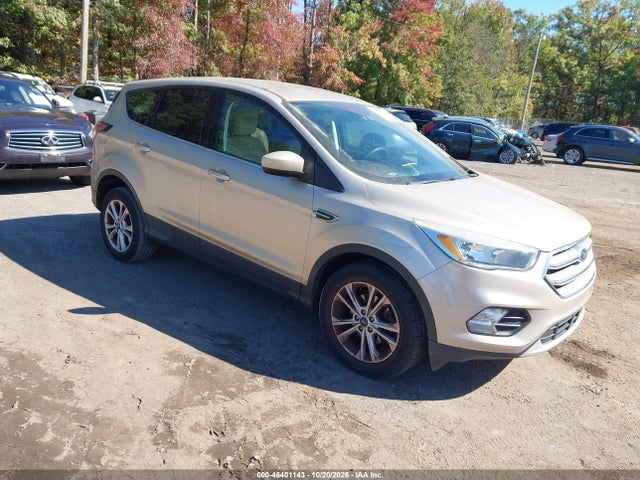 Продажа на аукционе авто 2017 Ford Escape Se, vin: 1FMCU0GD5HUB85818, номер лота: 46401143