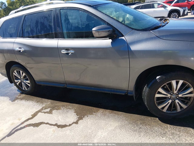 46401996 :رقم المزاد ، 5N1DR2MN9HC903102 vin ، 2017 Nissan Pathfinder S مزاد بيع