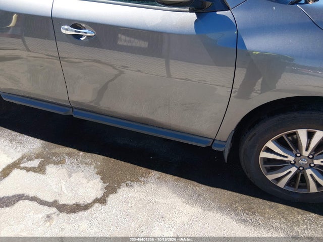 46401996 :رقم المزاد ، 5N1DR2MN9HC903102 vin ، 2017 Nissan Pathfinder S مزاد بيع