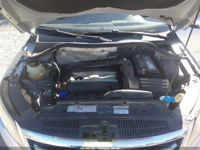 2011 Volkswagen Tiguan Sel მანქანა იყიდება აუქციონზე, vin: WVGBV7AXXBW554625, აუქციონის ნომერი: 46403064