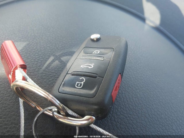 2011 Volkswagen Tiguan Sel მანქანა იყიდება აუქციონზე, vin: WVGBV7AXXBW554625, აუქციონის ნომერი: 46403064
