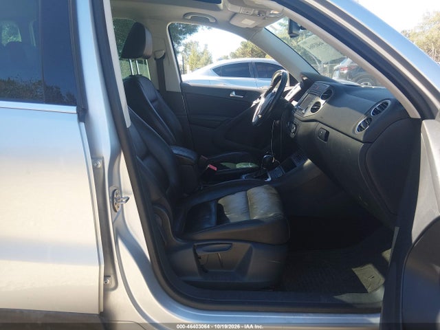 2011 Volkswagen Tiguan Sel მანქანა იყიდება აუქციონზე, vin: WVGBV7AXXBW554625, აუქციონის ნომერი: 46403064