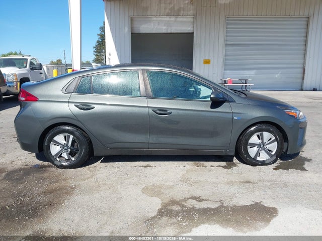 2020 Hyundai Ioniq Hybrid Blue მანქანა იყიდება აუქციონზე, vin: KMHC65LC0LU220178, აუქციონის ნომერი: 46403201
