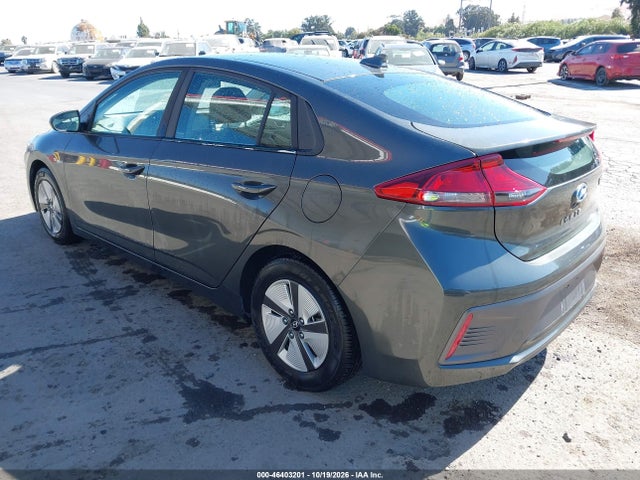 2020 Hyundai Ioniq Hybrid Blue მანქანა იყიდება აუქციონზე, vin: KMHC65LC0LU220178, აუქციონის ნომერი: 46403201