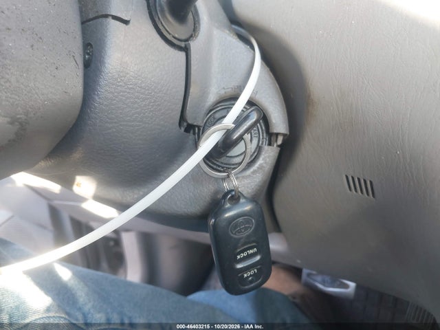 46403215 :رقم المزاد ، JTDBR32E252052976 vin ، 2005 Toyota Corolla Le مزاد بيع