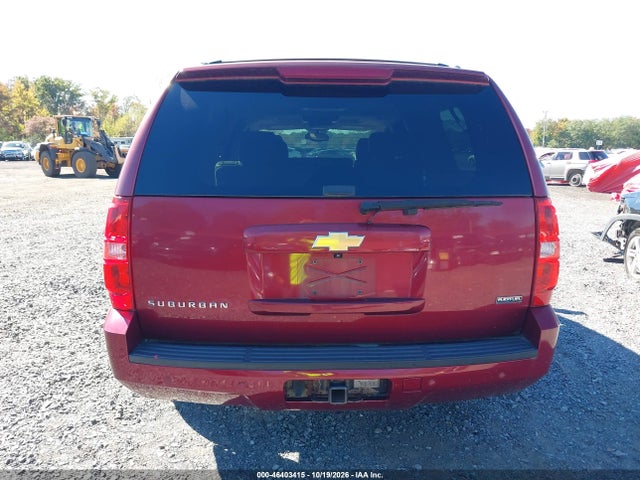 46403415 :رقم المزاد ، 1GNUKJE38AR210922 vin ، 2010 Chevrolet Suburban 1500 Lt1 مزاد بيع