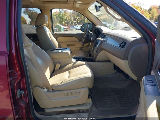 46403415 :رقم المزاد ، 1GNUKJE38AR210922 vin ، 2010 Chevrolet Suburban 1500 Lt1 مزاد بيع