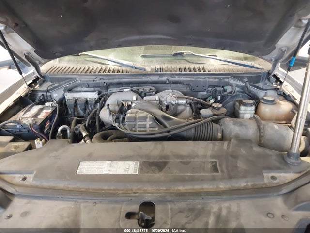 Продажа на аукционе авто 2003 Lincoln Navigator, vin: 5LMFU28R63LJ22306, номер лота: 46403775