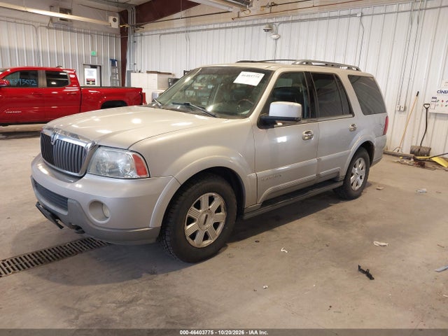 Продажа на аукционе авто 2003 Lincoln Navigator, vin: 5LMFU28R63LJ22306, номер лота: 46403775