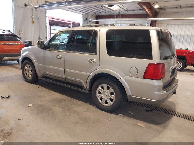 Продажа на аукционе авто 2003 Lincoln Navigator, vin: 5LMFU28R63LJ22306, номер лота: 46403775