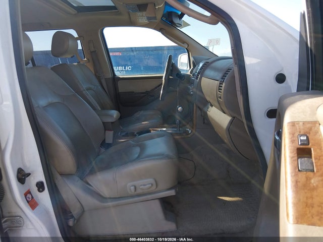 46403832 :رقم المزاد ، 5N1AR18W95C762334 vin ، 2005 Nissan Pathfinder Le مزاد بيع