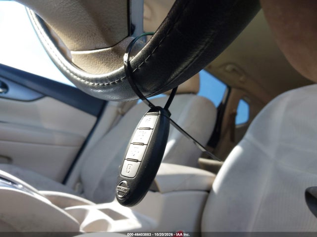 2014 Nissan Rogue Sv მანქანა იყიდება აუქციონზე, vin: 5N1AT2MT0EC813688, აუქციონის ნომერი: 46403883