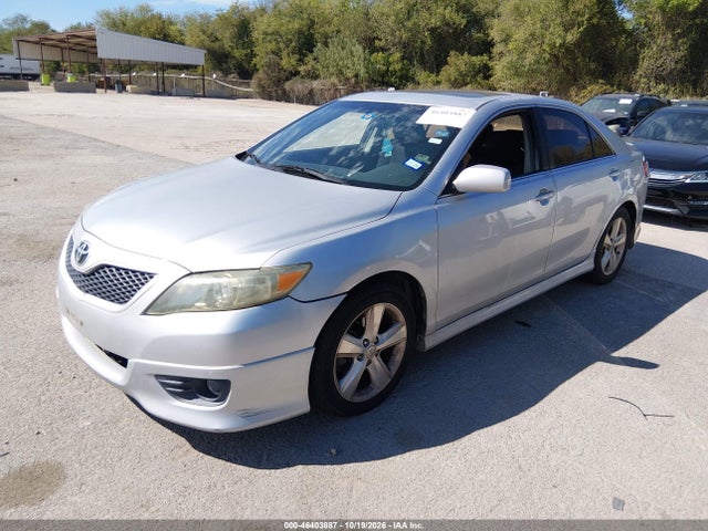 46403887 :رقم المزاد ، 4T1BF3EK8BU135558 vin ، 2011 Toyota Camry Se مزاد بيع