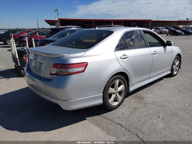 46403887 :رقم المزاد ، 4T1BF3EK8BU135558 vin ، 2011 Toyota Camry Se مزاد بيع