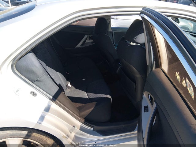 46403887 :رقم المزاد ، 4T1BF3EK8BU135558 vin ، 2011 Toyota Camry Se مزاد بيع