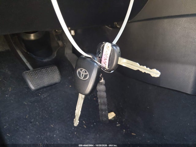 46403964 :رقم المزاد ، 2T1BURHEXJC123569 vin ، 2018 Toyota Corolla Le مزاد بيع
